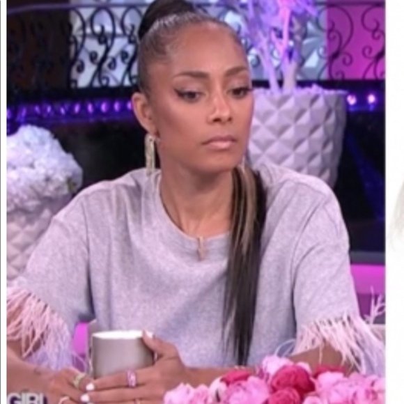 NWT LucyParis Feathery Gray & Pink Feathery T.  M - Picture 2 of 2